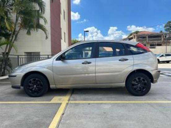 FORD FOCUS 1.6 GL 8V FLEX 4P MANUAL FORD FOCUS 1.6 GL 8V FLEX 4P MANUAL